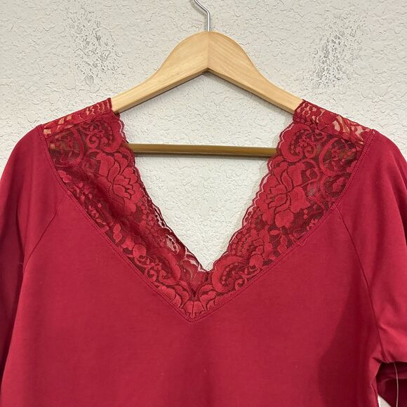 NWT TORRID Dark Red Lace-Trim V-Neck Foxy Tee - Picture 4 of 9